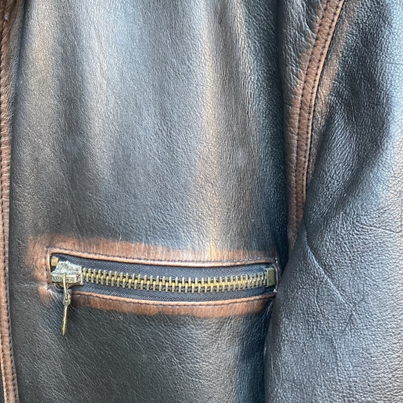 vintage leather jacket from Camden town, England, copyright brand size medium - Picture 4 of 12